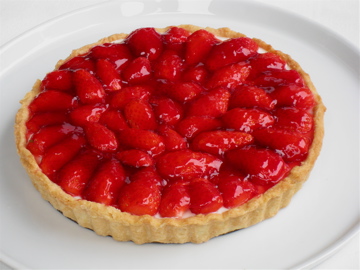 Glazed strawberry tart with fromage blanc